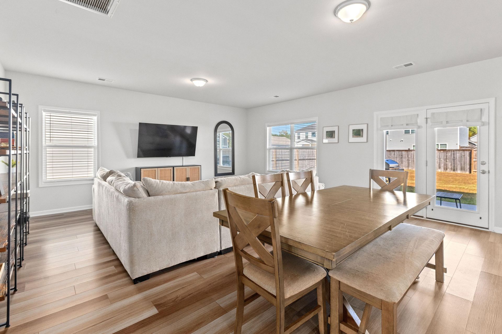 102 Duett Court Photo 5