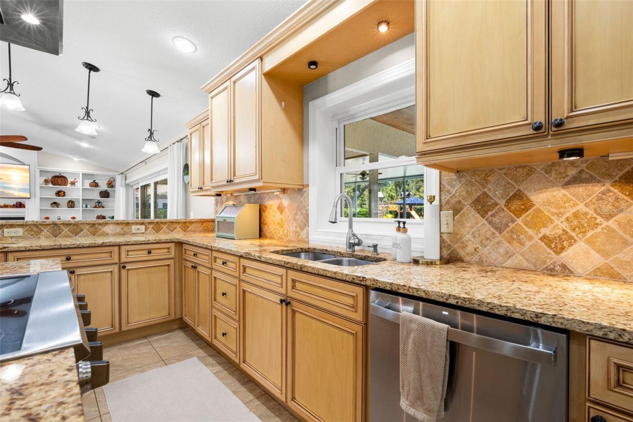 704 Centerbrook Drive , Brandon, FL 33511 Photo