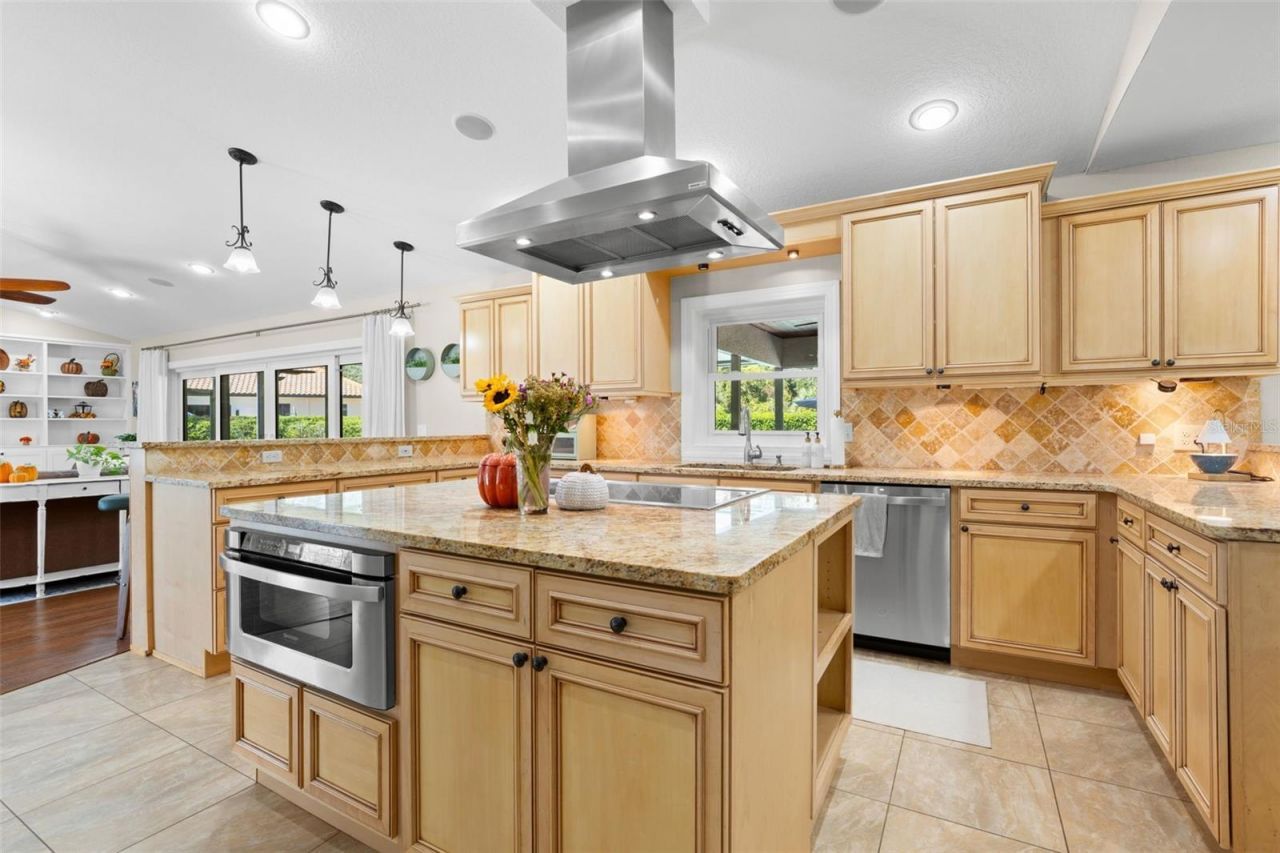 704 Centerbrook Drive , Brandon, FL 33511 Photo