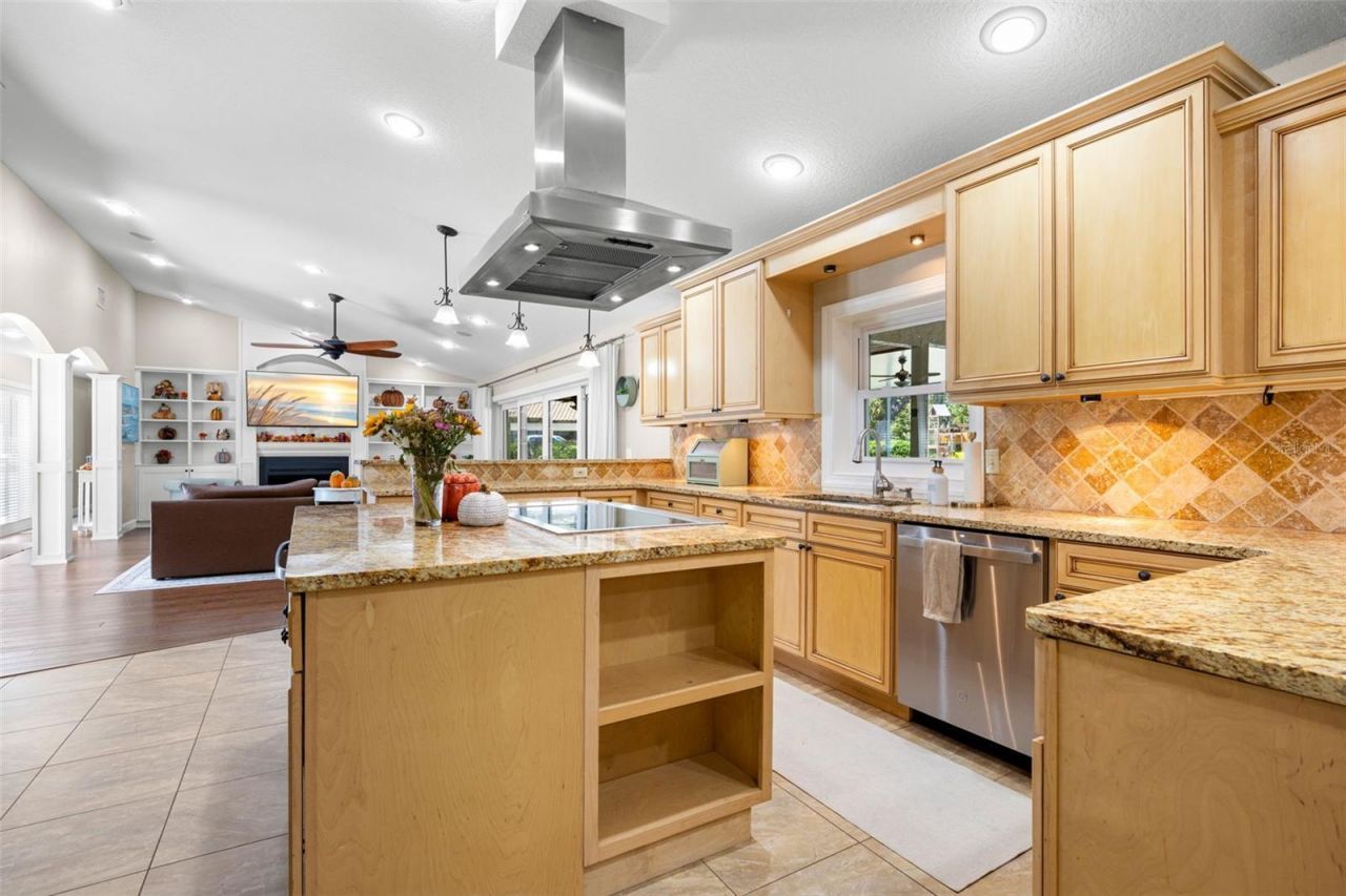 704 Centerbrook Drive , Brandon, FL 33511 Photo