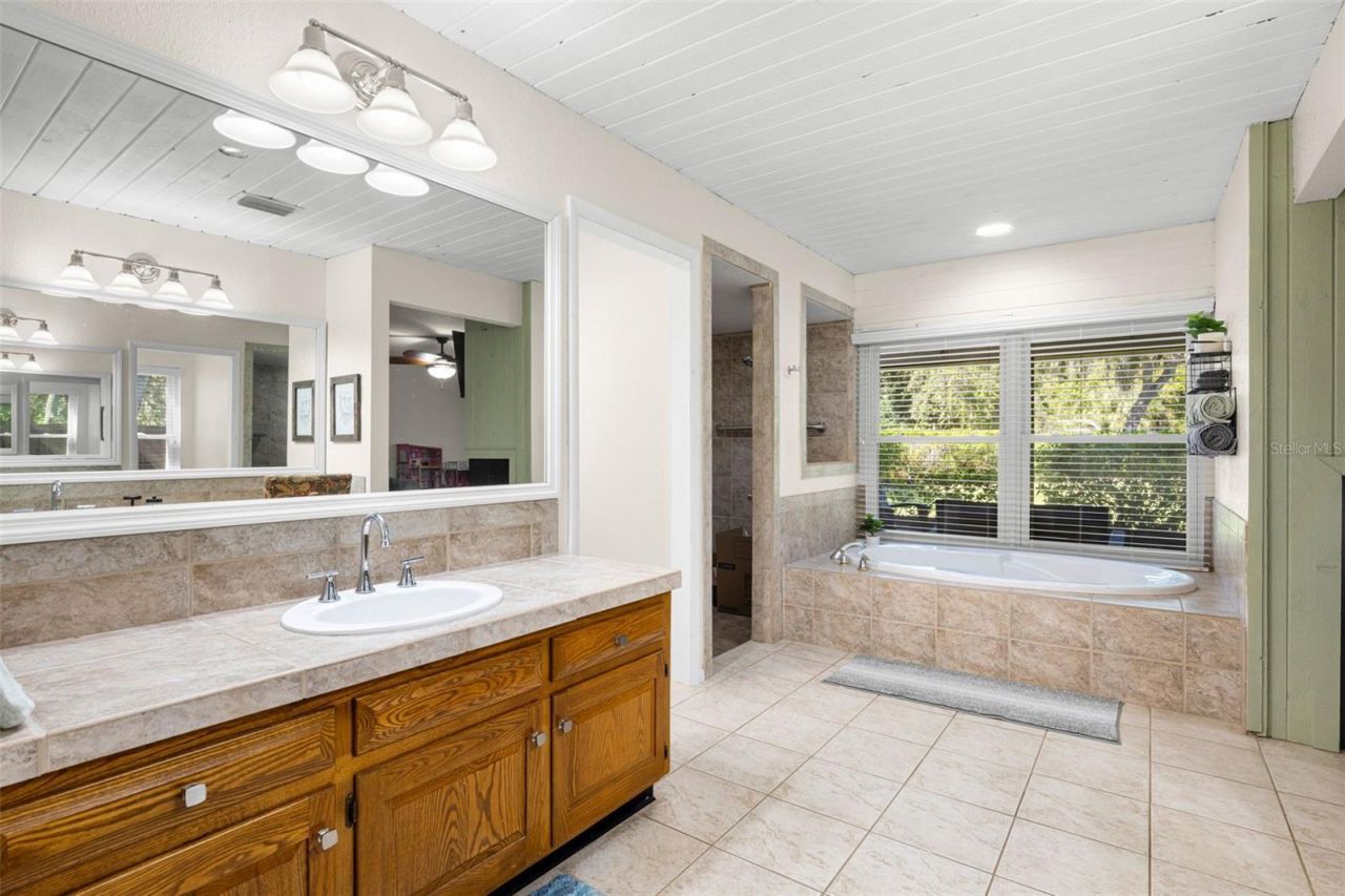 704 Centerbrook Drive , Brandon, FL 33511 Photo