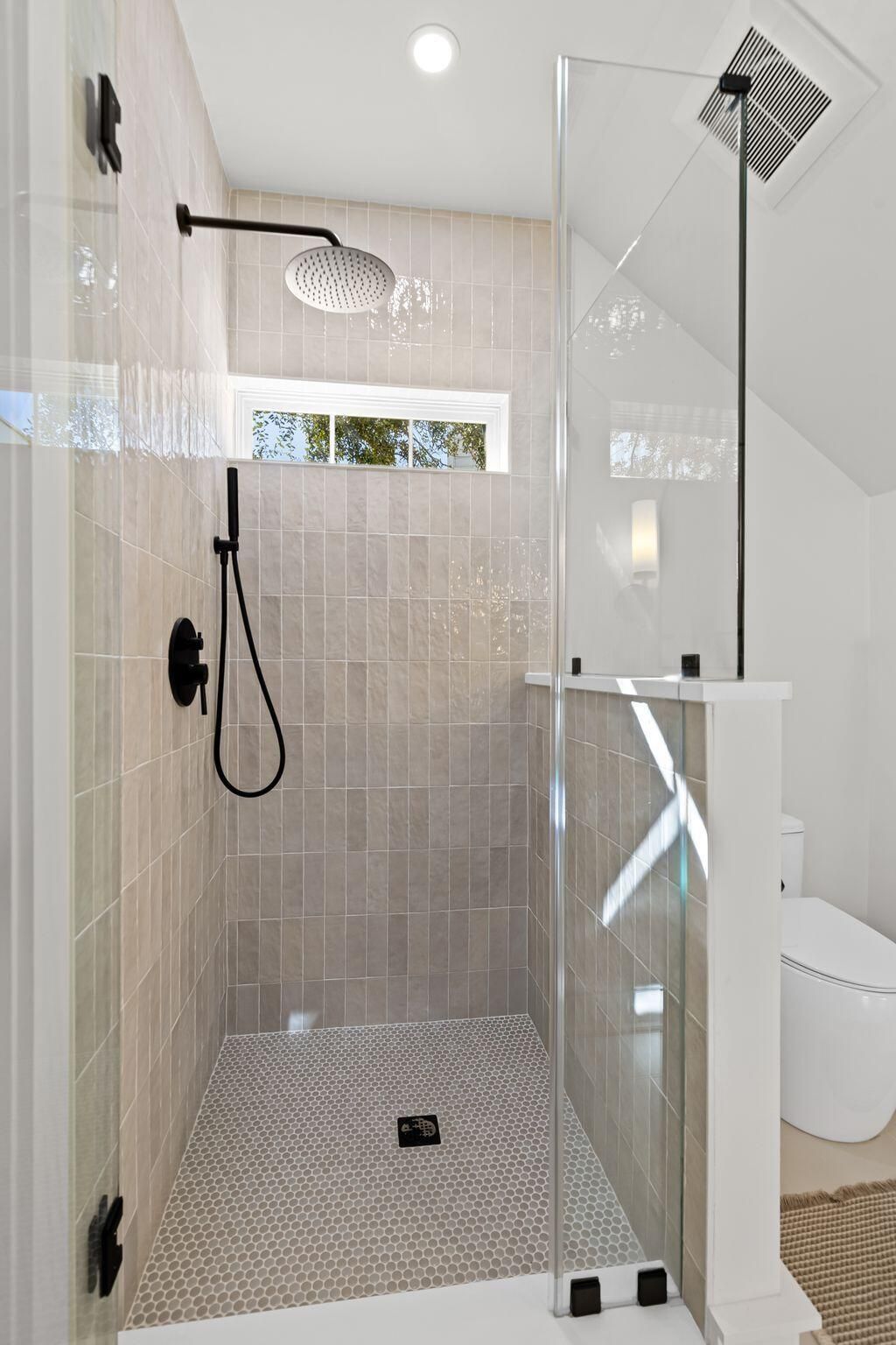 111 Brady Street Photo 35