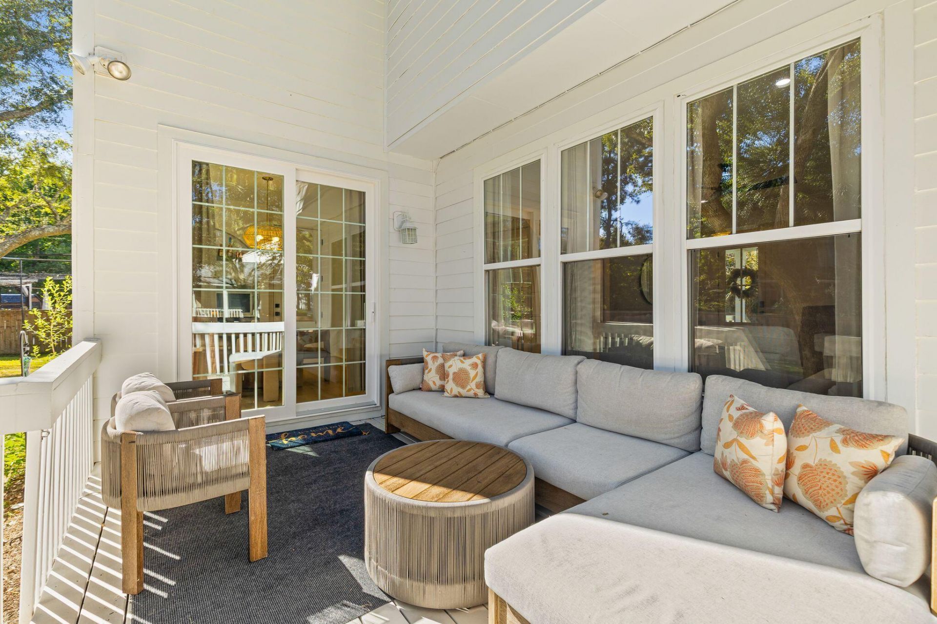 111 Brady Street Photo 38