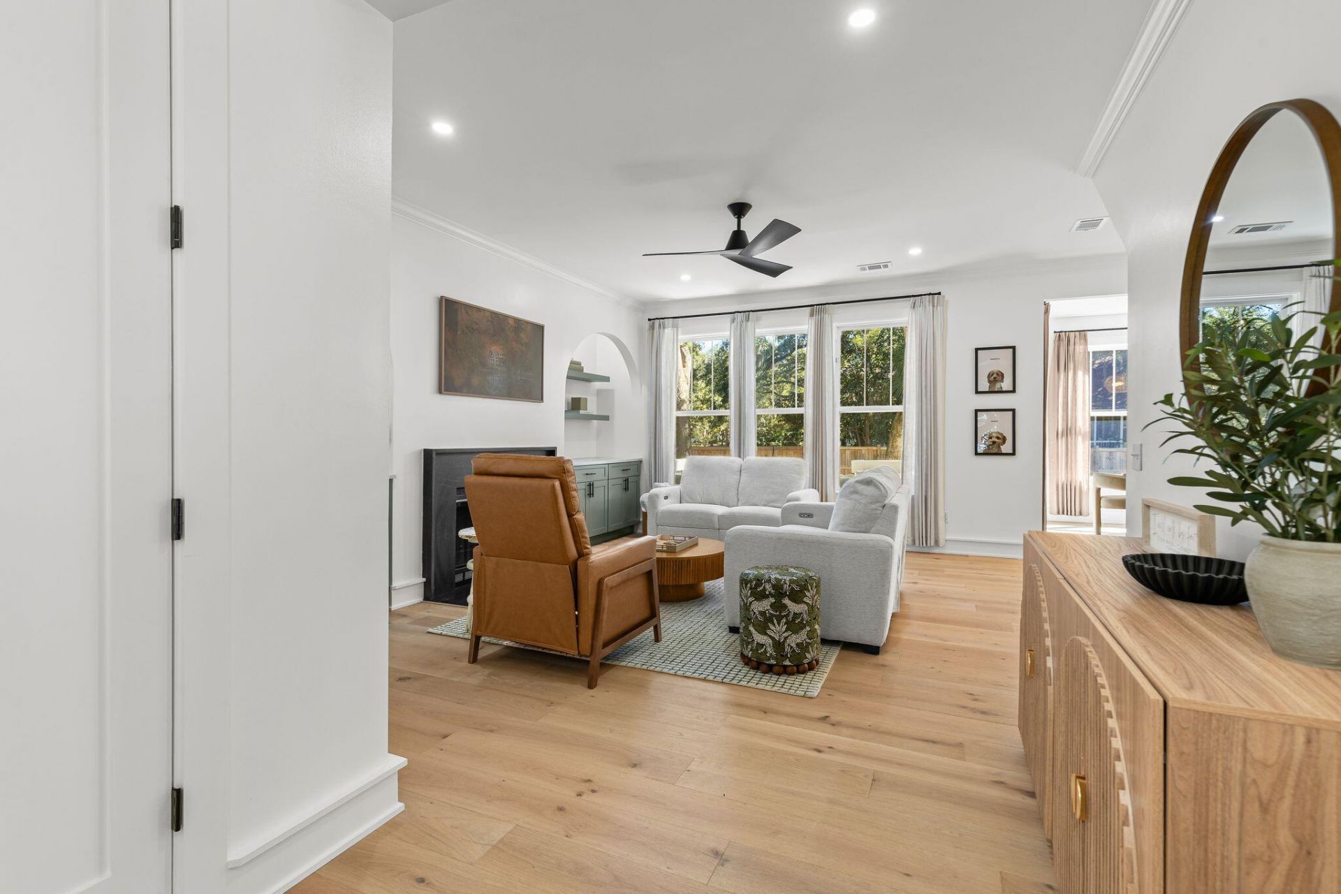 111 Brady Street Photo 4