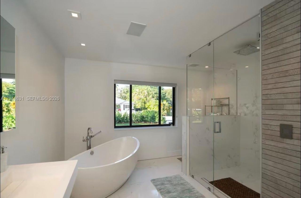 45 SW 28th Rd, Unit A, Miami, FL 33129 Photo