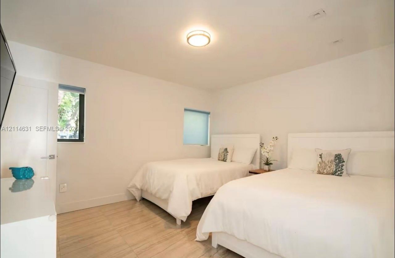 45 SW 28th Rd, Unit A, Miami, FL 33129 Photo