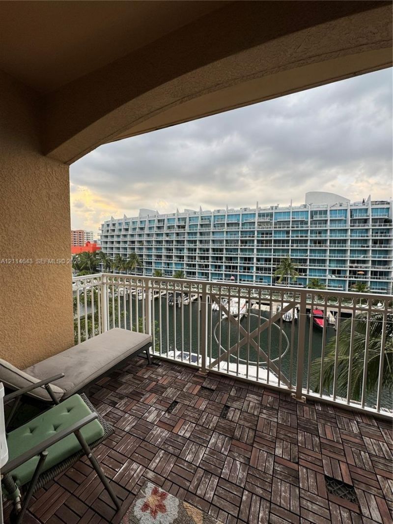 3001 NE 185th St , Unit 505, Aventura, FL 33180 Photo