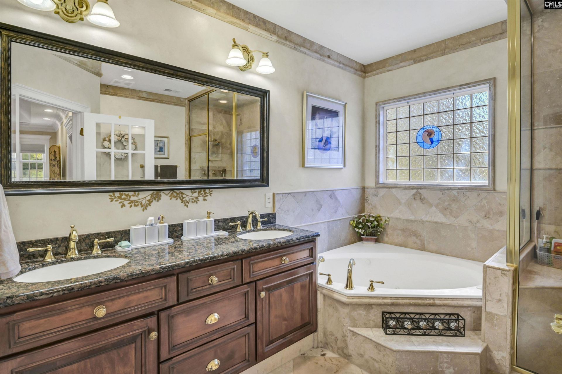 411 Bridgecreek  Photo 32