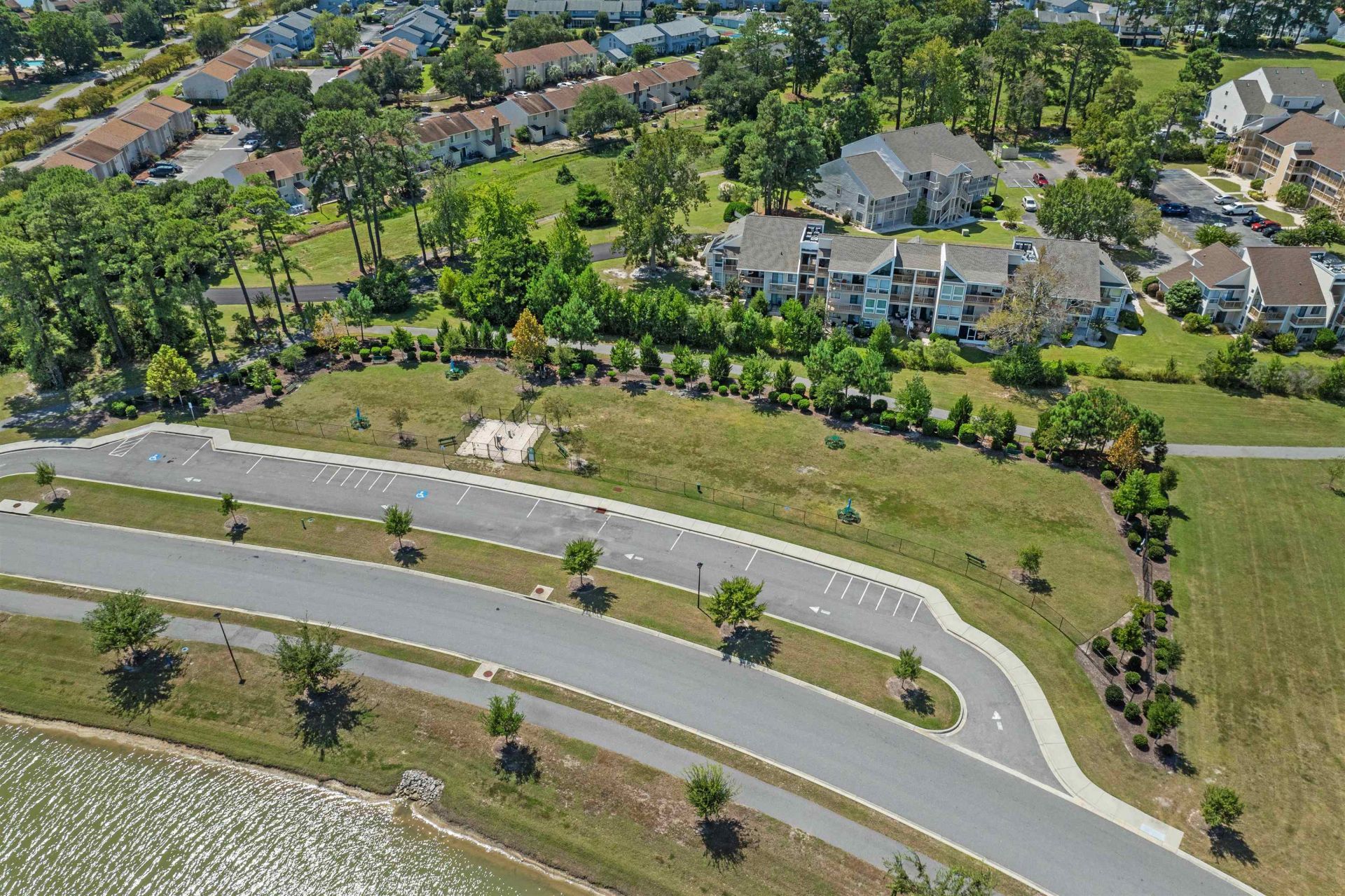 413 Goldenrod Circle  Photo 31