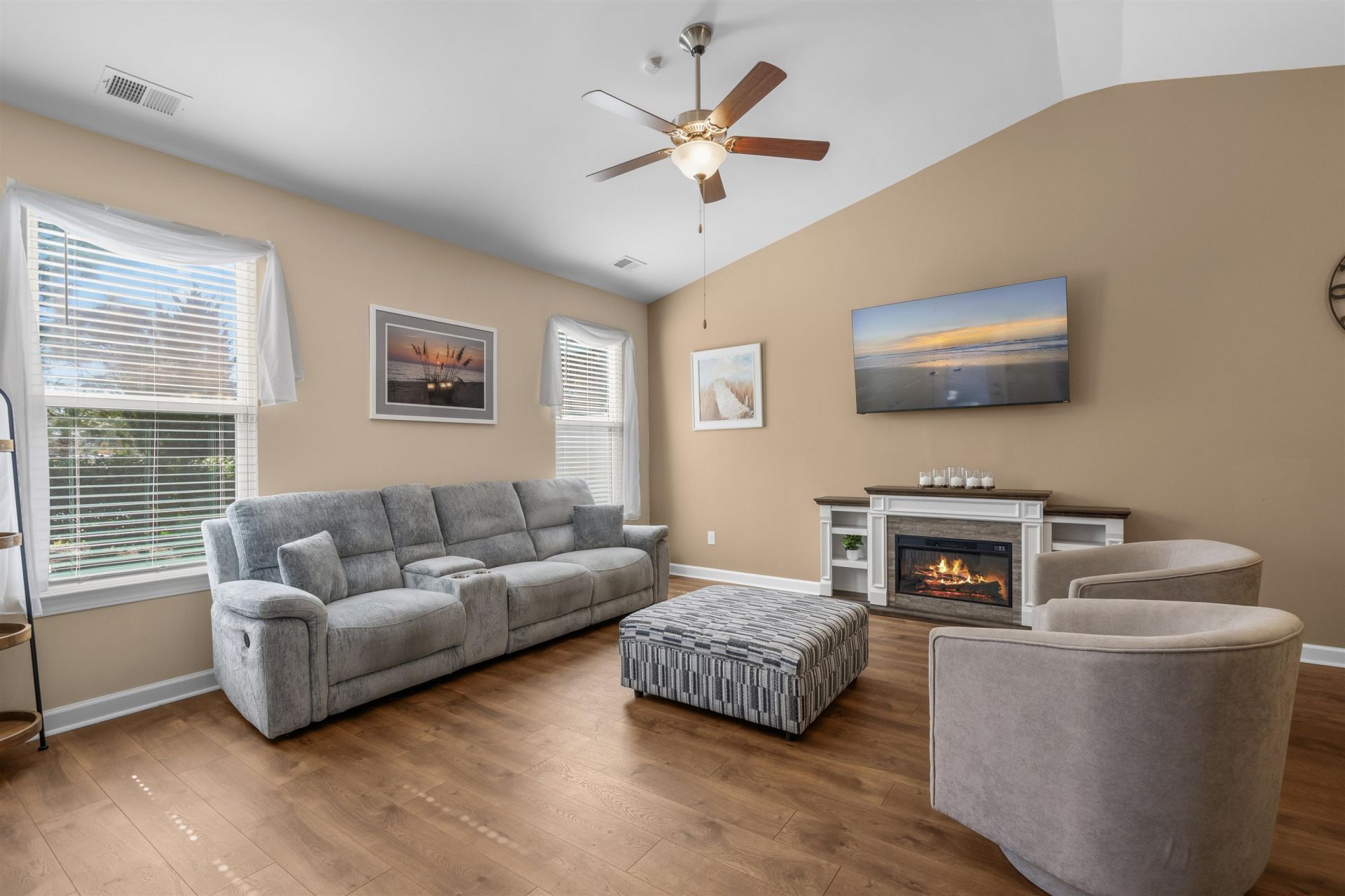413 Goldenrod Circle  Photo 6