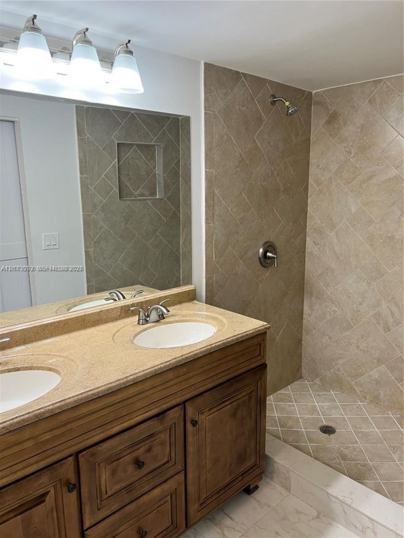 9355 SW 8th St , Unit 124, Boca Raton, FL 33428 Photo