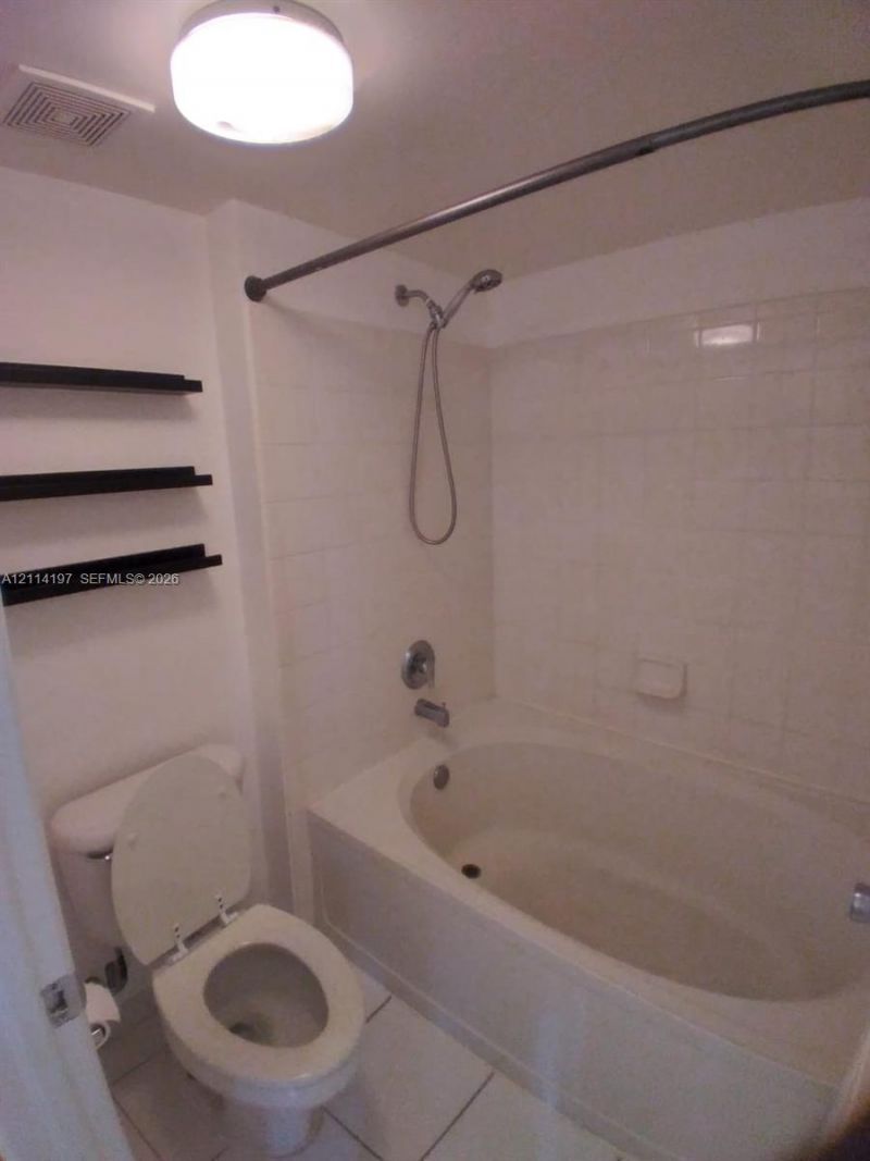 2821 NE 185th St , Unit 401, Aventura, FL 33180 Photo
