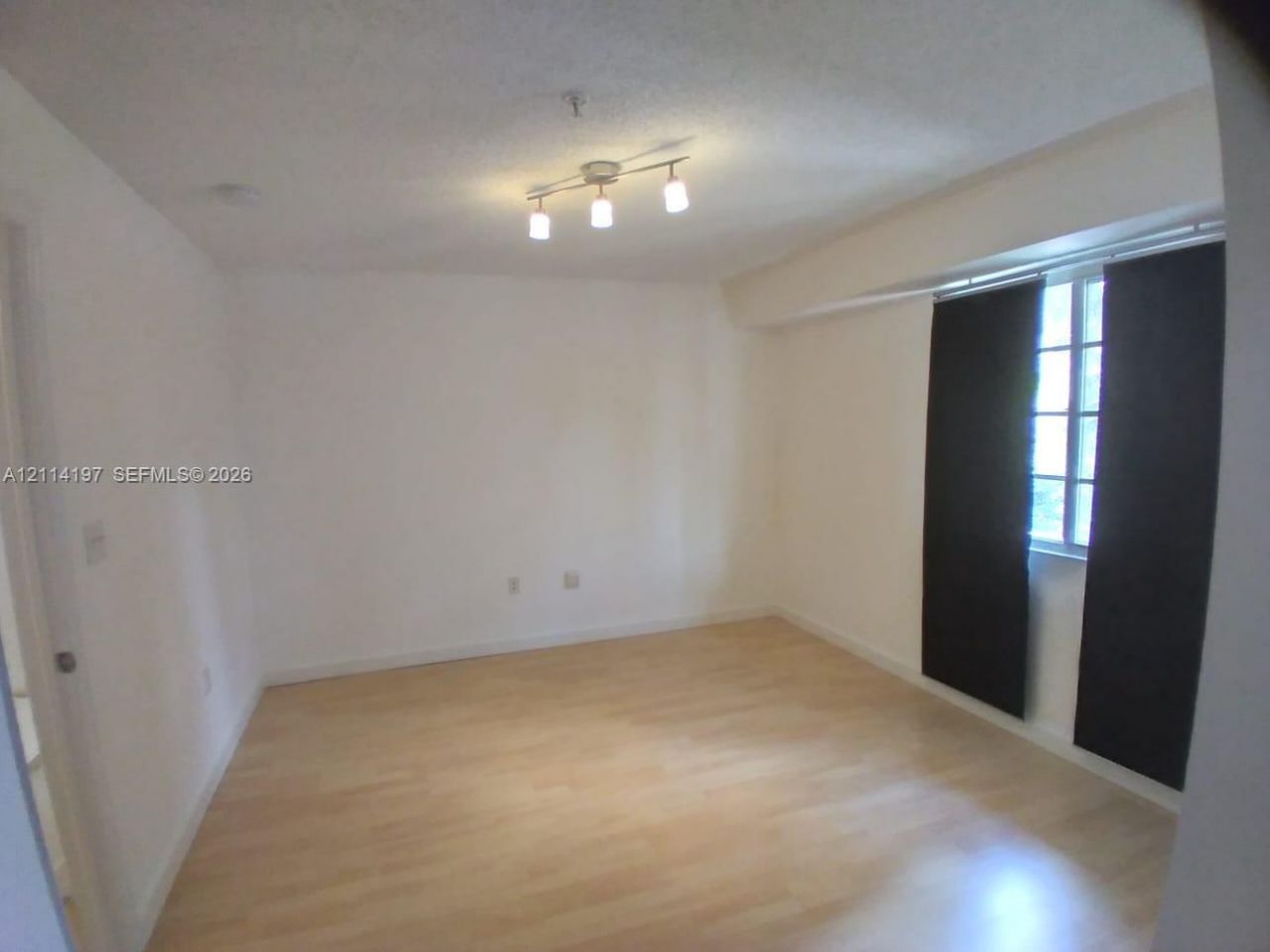 2821 NE 185th St , Unit 401, Aventura, FL 33180 Photo