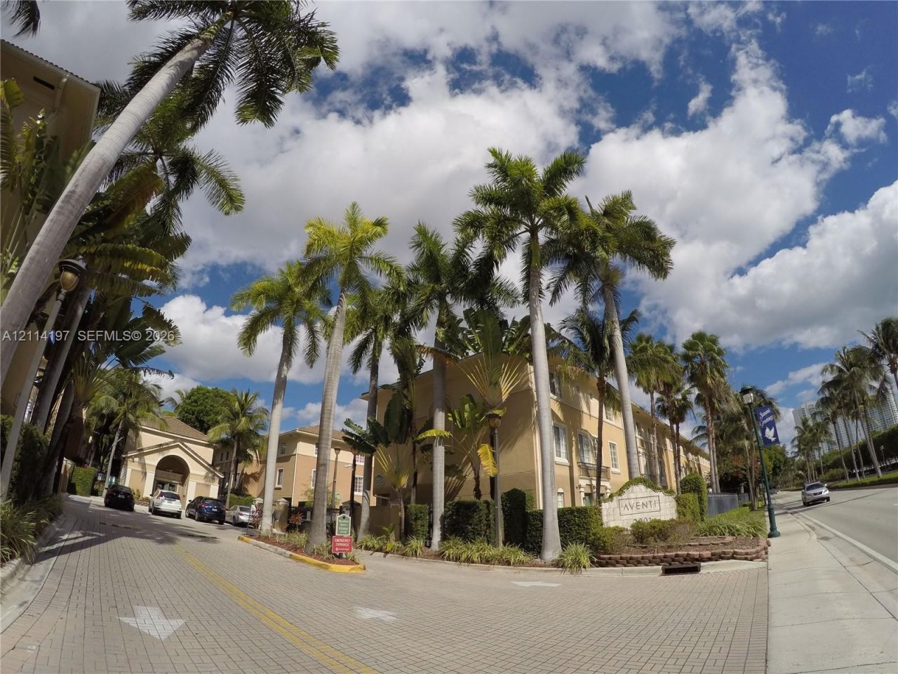 2821 NE 185th St , Unit 401, Aventura, FL 33180 Photo