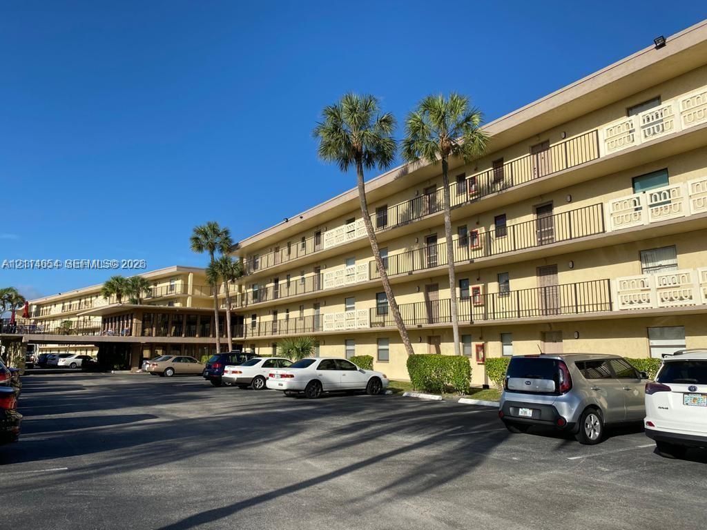 9355 SW 8th St , Unit 124, Boca Raton, FL 33428 Photo