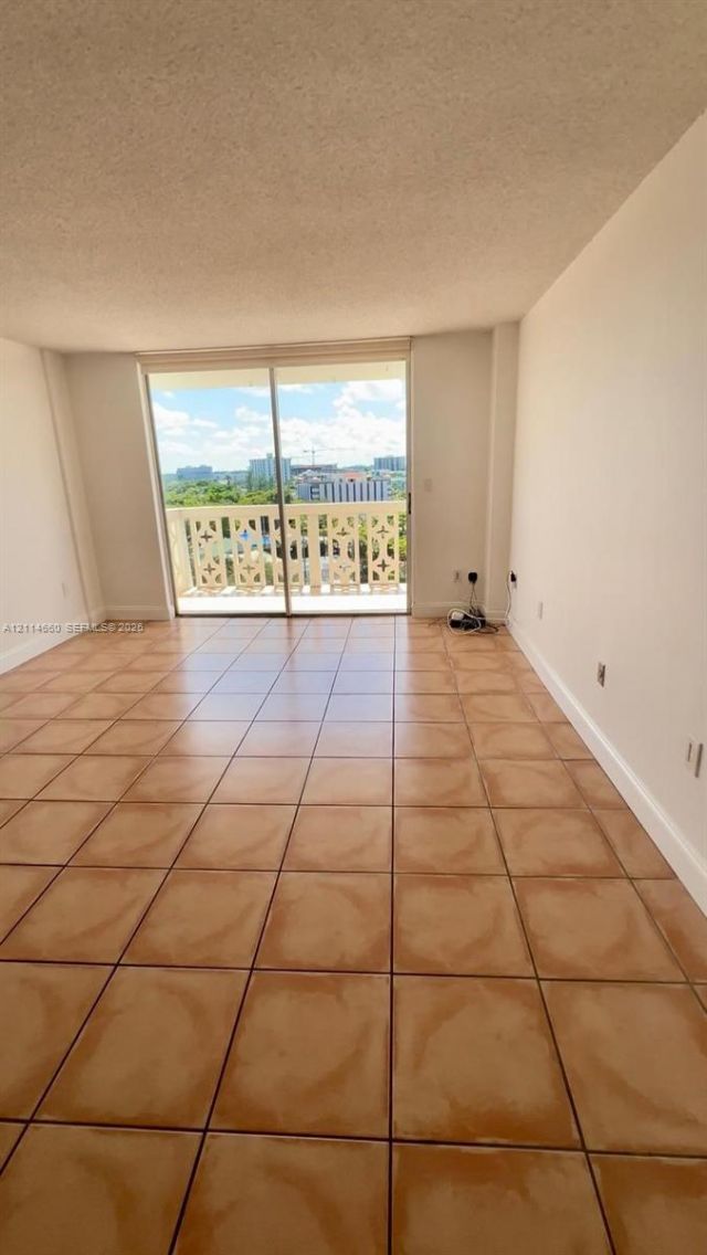 13155 Ixora Ct , Unit 802, North Miami, FL 33181 Photo
