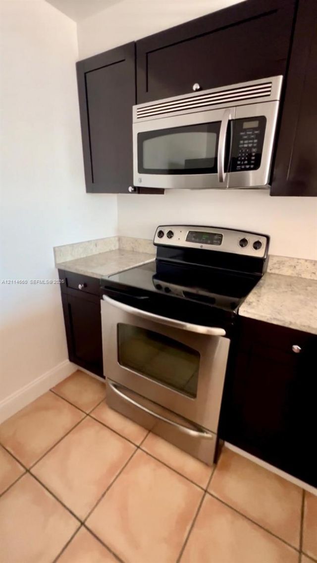 13155 Ixora Ct , Unit 802, North Miami, FL 33181 Photo
