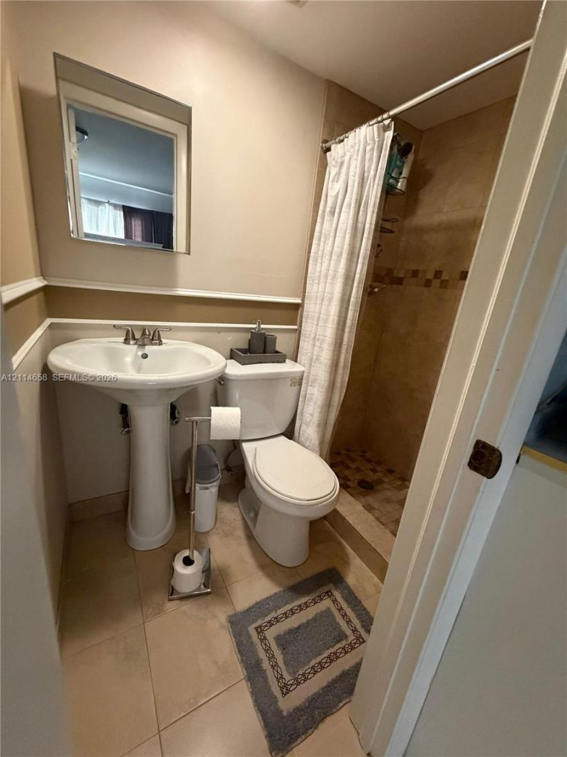 45 SW 28th Rd, Unit B, Miami, FL 33129 Photo