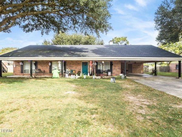 308 Saint Pierre Boulevard , Carencro, LA 70520