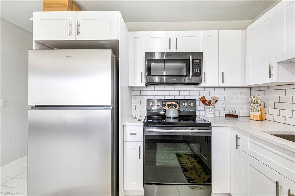 2404 Silver Lake Rd, Labelle, FL 33935 Photo