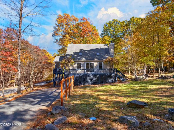 129 Sandstone Drive , Dingmans Ferry, PA 18328