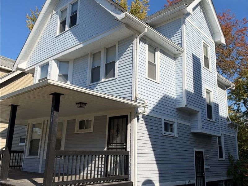 521 E 109th Street, Cleveland, OH 44108 Photo 2