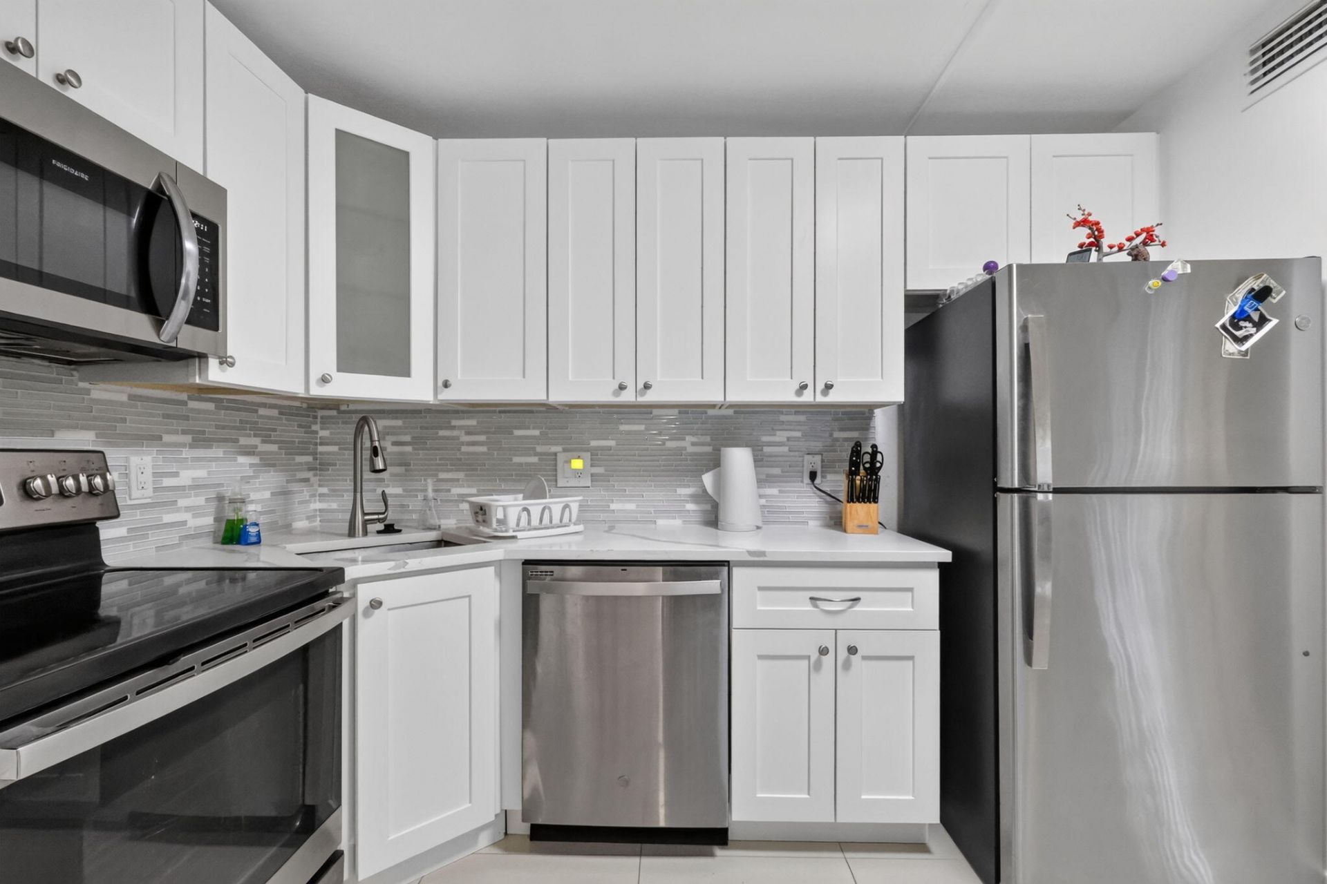 528 Shady Pine Way, Unit B1, Greenacres, FL 33415 Photo