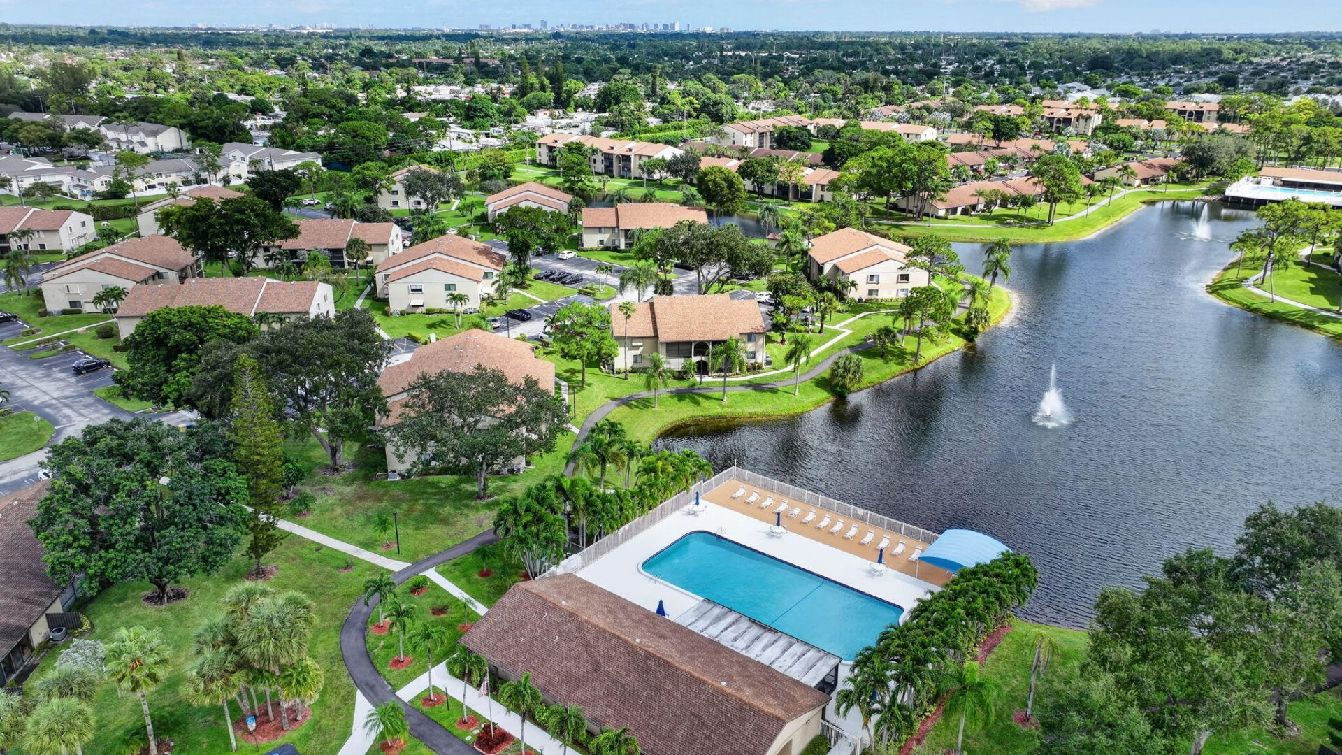 528 Shady Pine Way, Unit B1, Greenacres, FL 33415 Photo