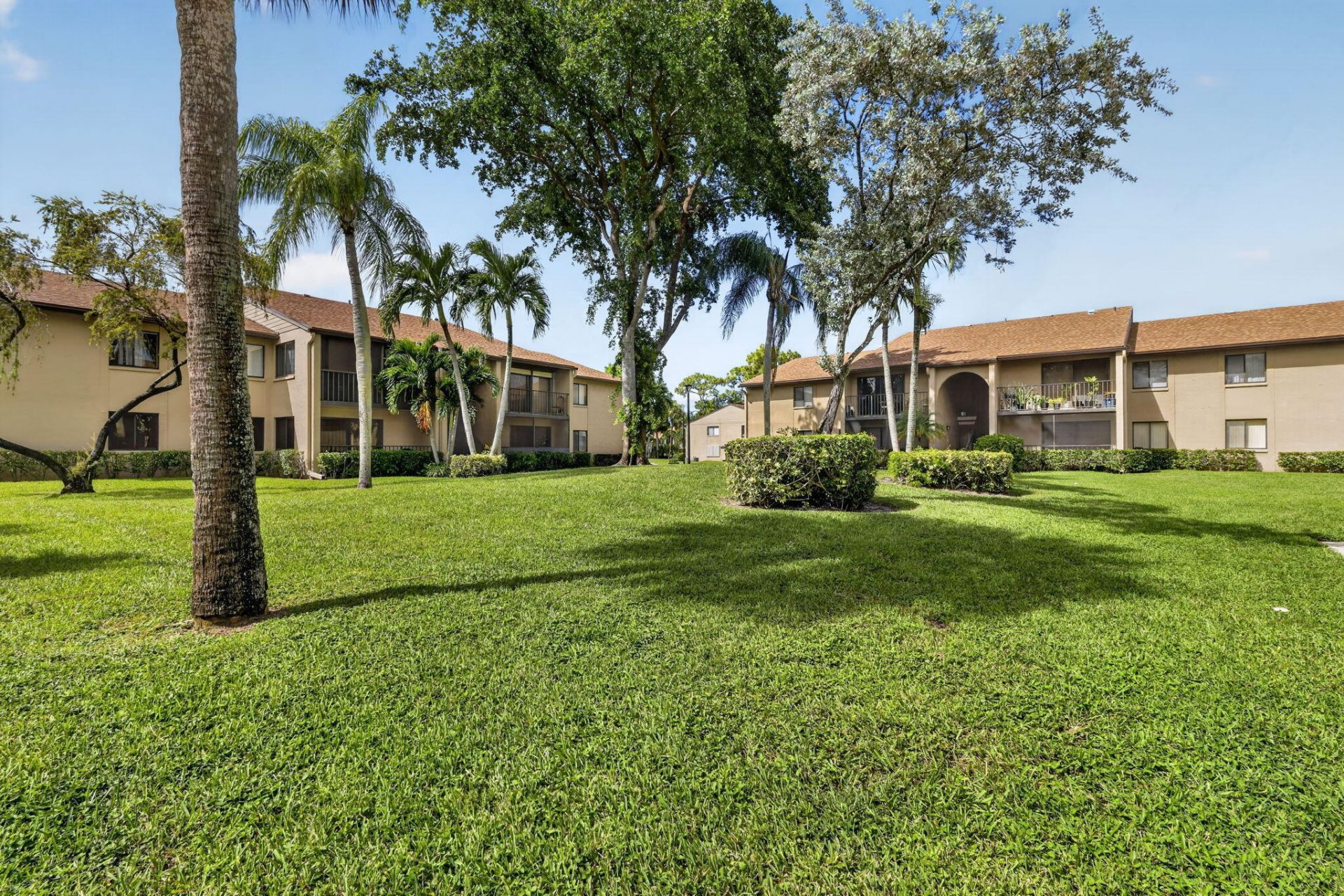 528 Shady Pine Way, Unit B1, Greenacres, FL 33415 Photo