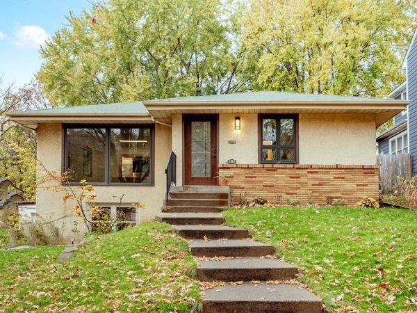 2387 Bourne Avenue , Saint Paul, MN 55108