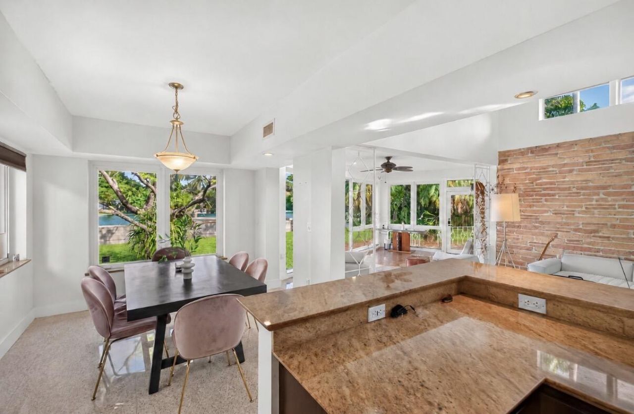 1345 Marseille Drive, Miami Beach, FL 33141 Photo