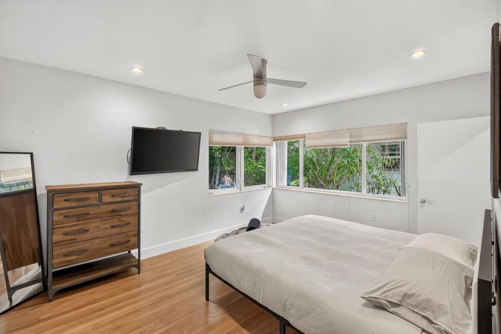 1345 Marseille Drive, Miami Beach, FL 33141 Photo