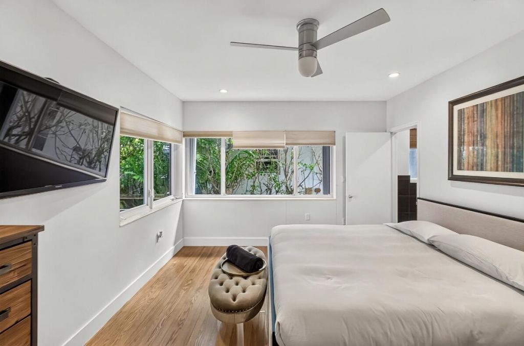 1345 Marseille Drive, Miami Beach, FL 33141 Photo