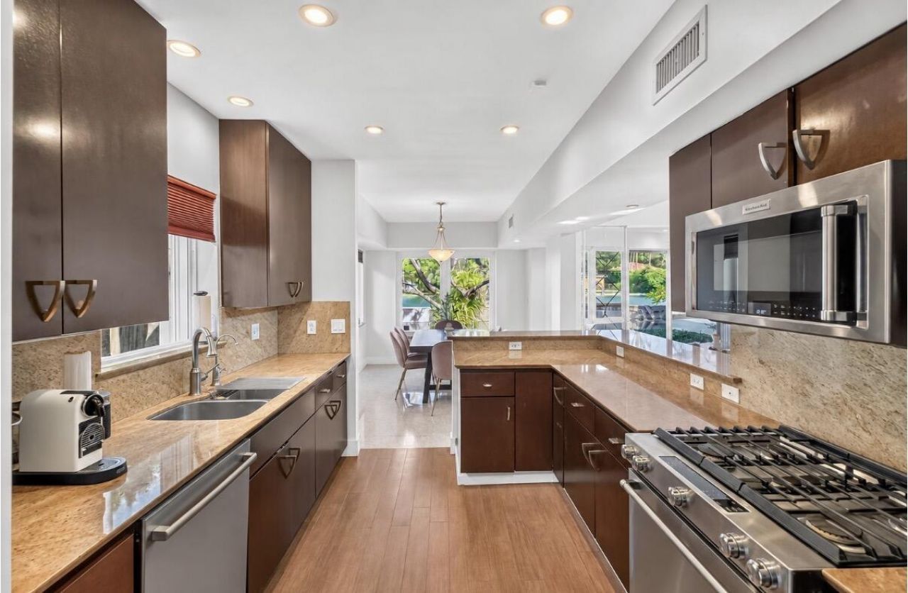 1345 Marseille Drive, Miami Beach, FL 33141 Photo