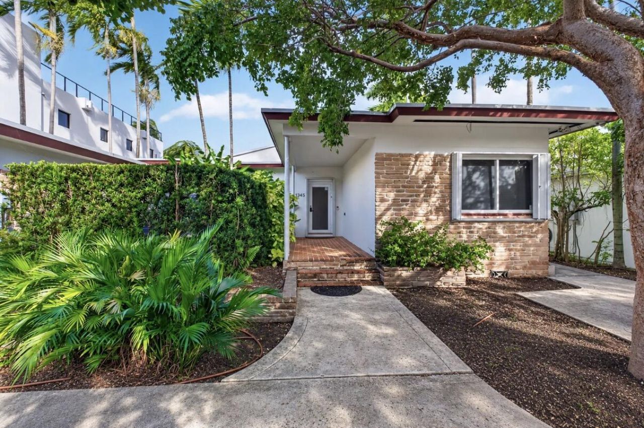 1345 Marseille Drive, Miami Beach, FL 33141 Photo