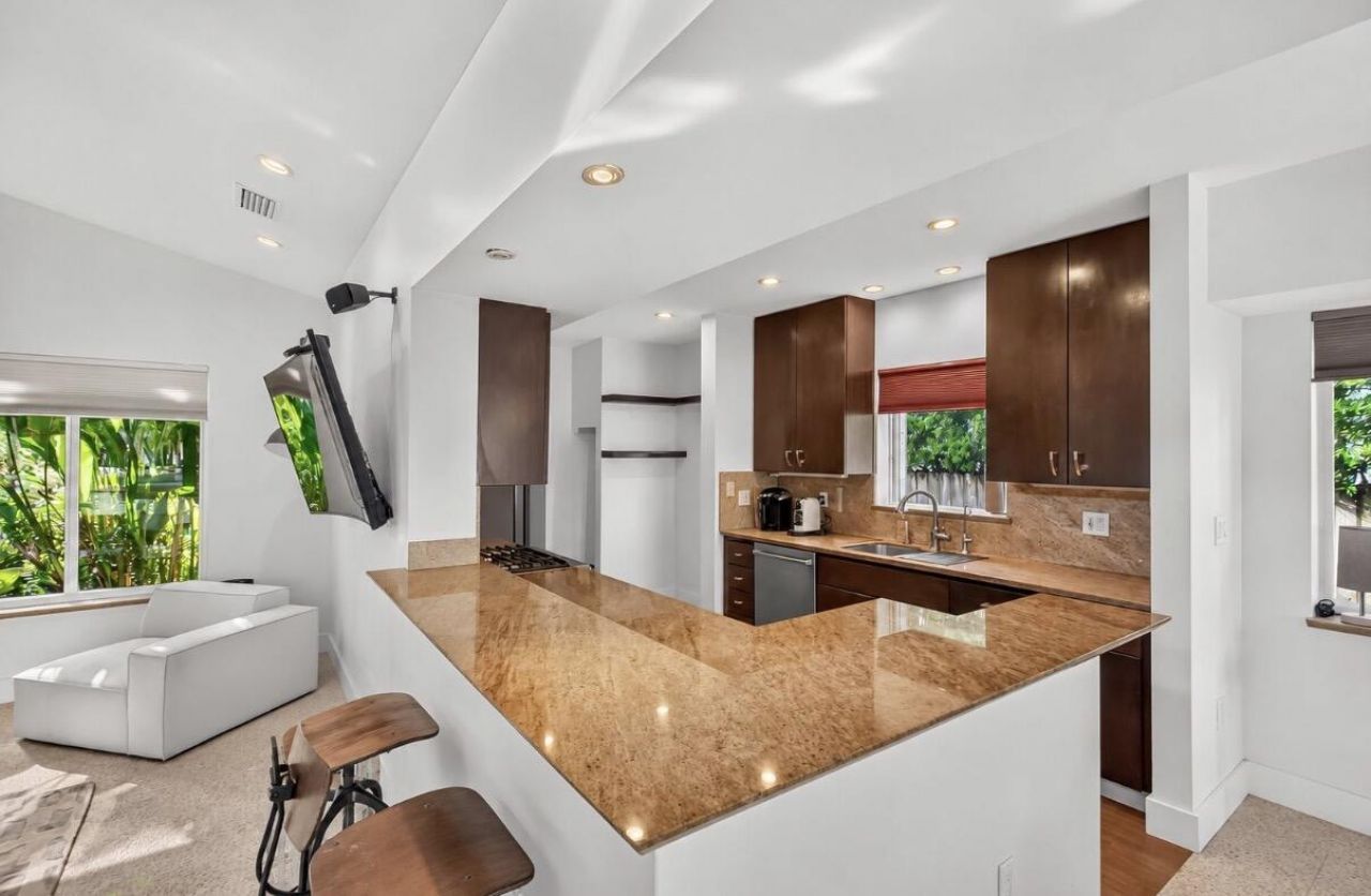 1345 Marseille Drive, Miami Beach, FL 33141 Photo