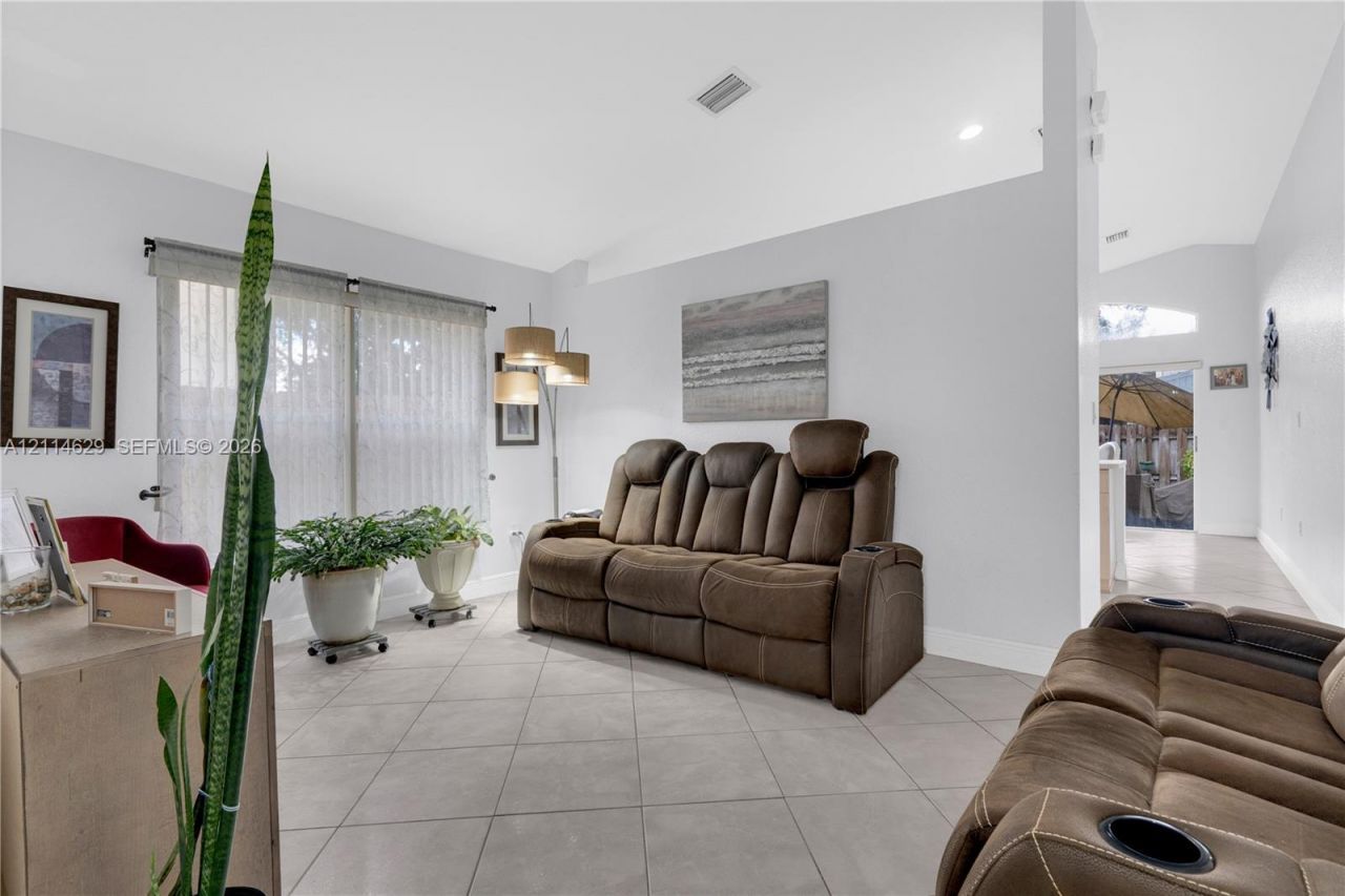 1080 SE 19th Ave , Homestead, FL 33035 Photo