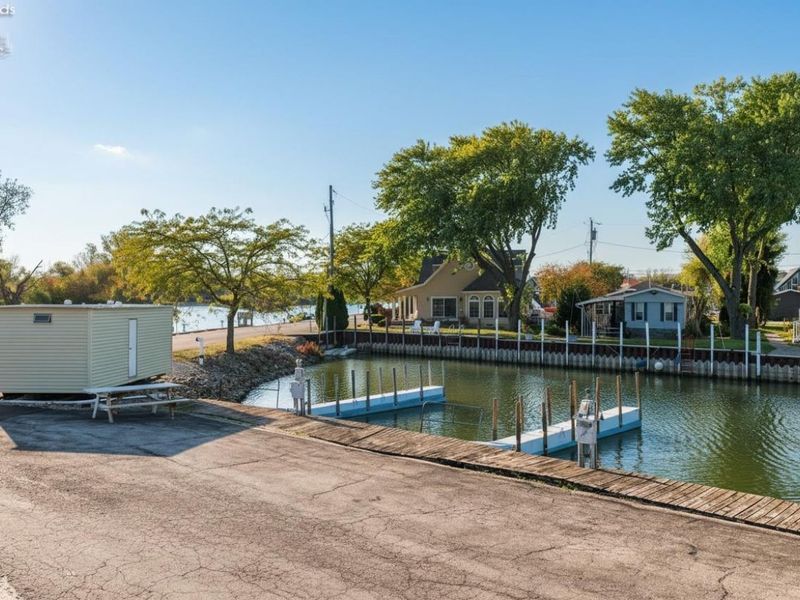 0 N Windward, Unit 4, Port Clinton, OH 43452 Photo 6