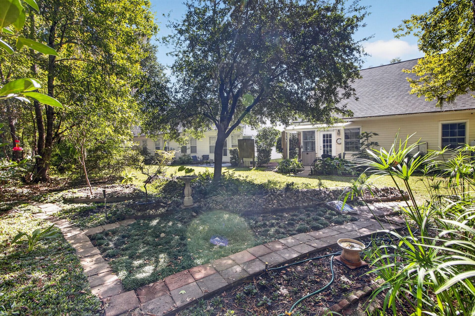 193 Larissa Drive Photo 33