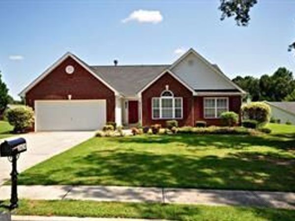 3624 Rolling Meadows Way, Loganville, GA 30052