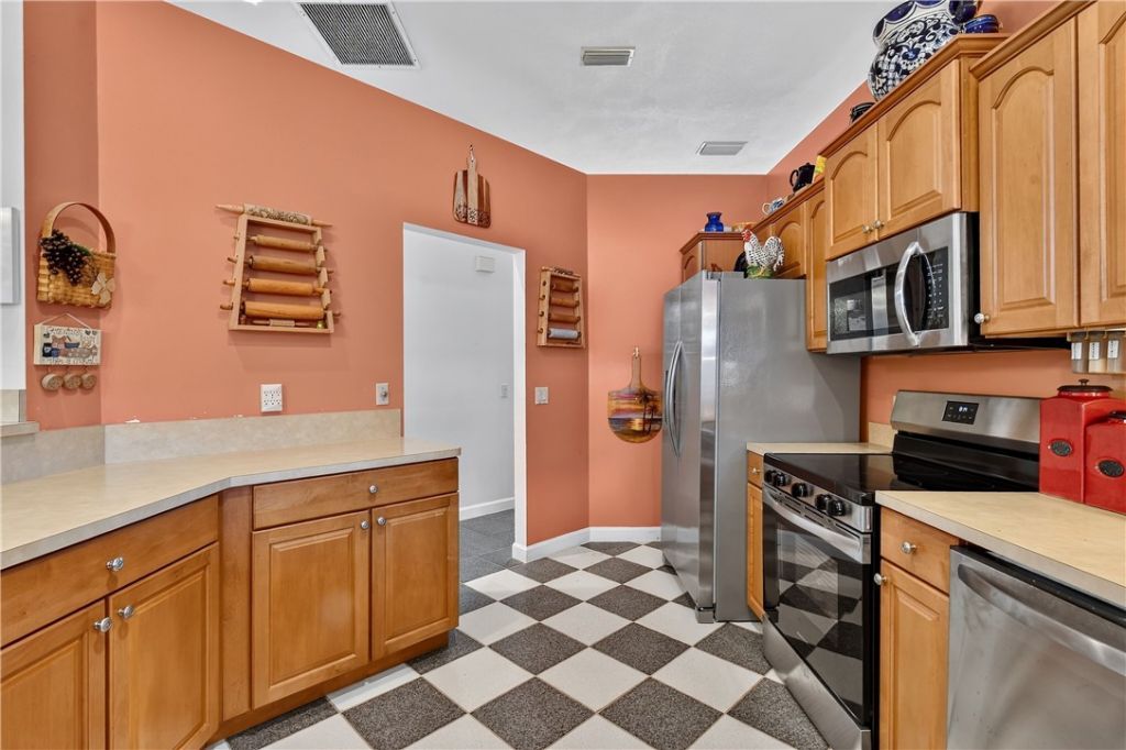 6508 Kings Highway, Fort Pierce, FL 34951 Photo
