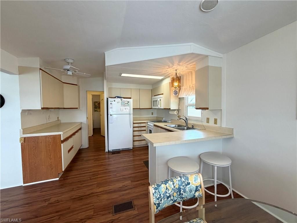 4701 Pilgrims Way W, Estero, FL 33928 Photo