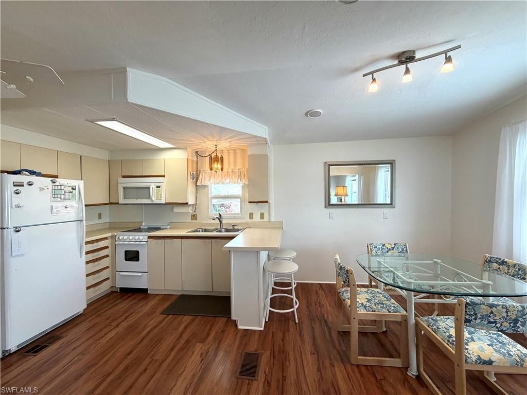 4701 Pilgrims Way W, Estero, FL 33928 Photo