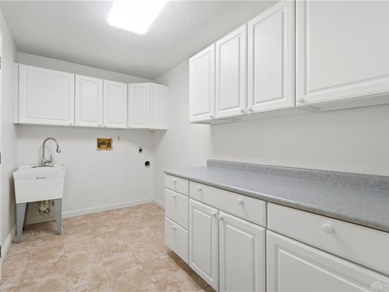 8553 Adams Road, Huber Heights, OH 45424 Photo 77