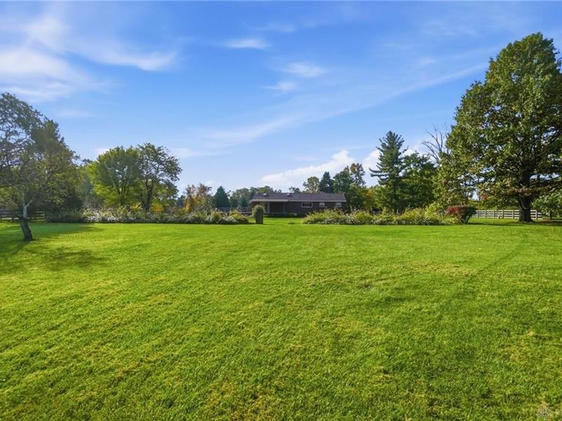 8553 Adams Road, Huber Heights, OH 45424 Photo 91