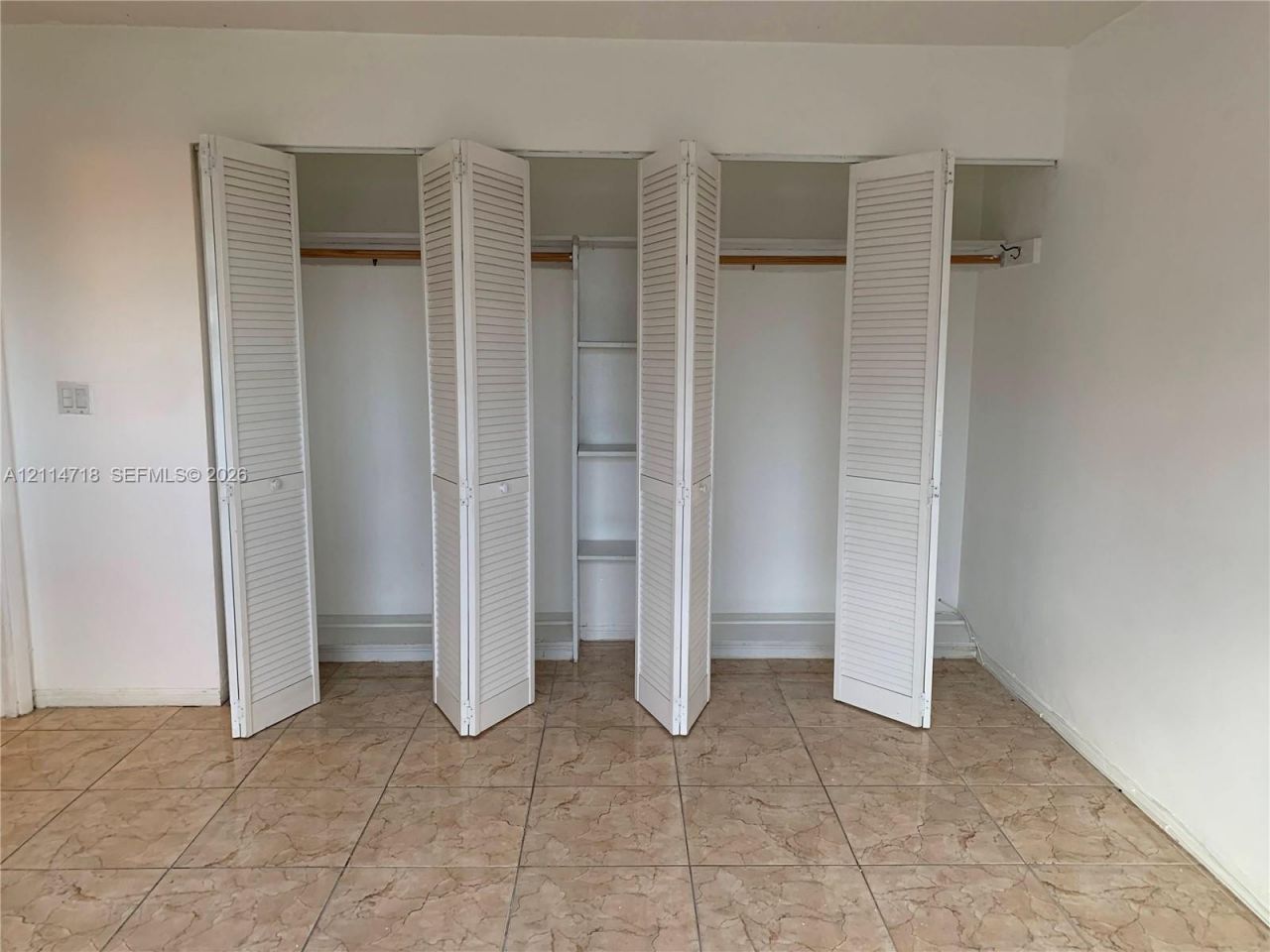 180 NE 12th Ave , Unit 14D, Hallandale Beach, FL 33009 Photo