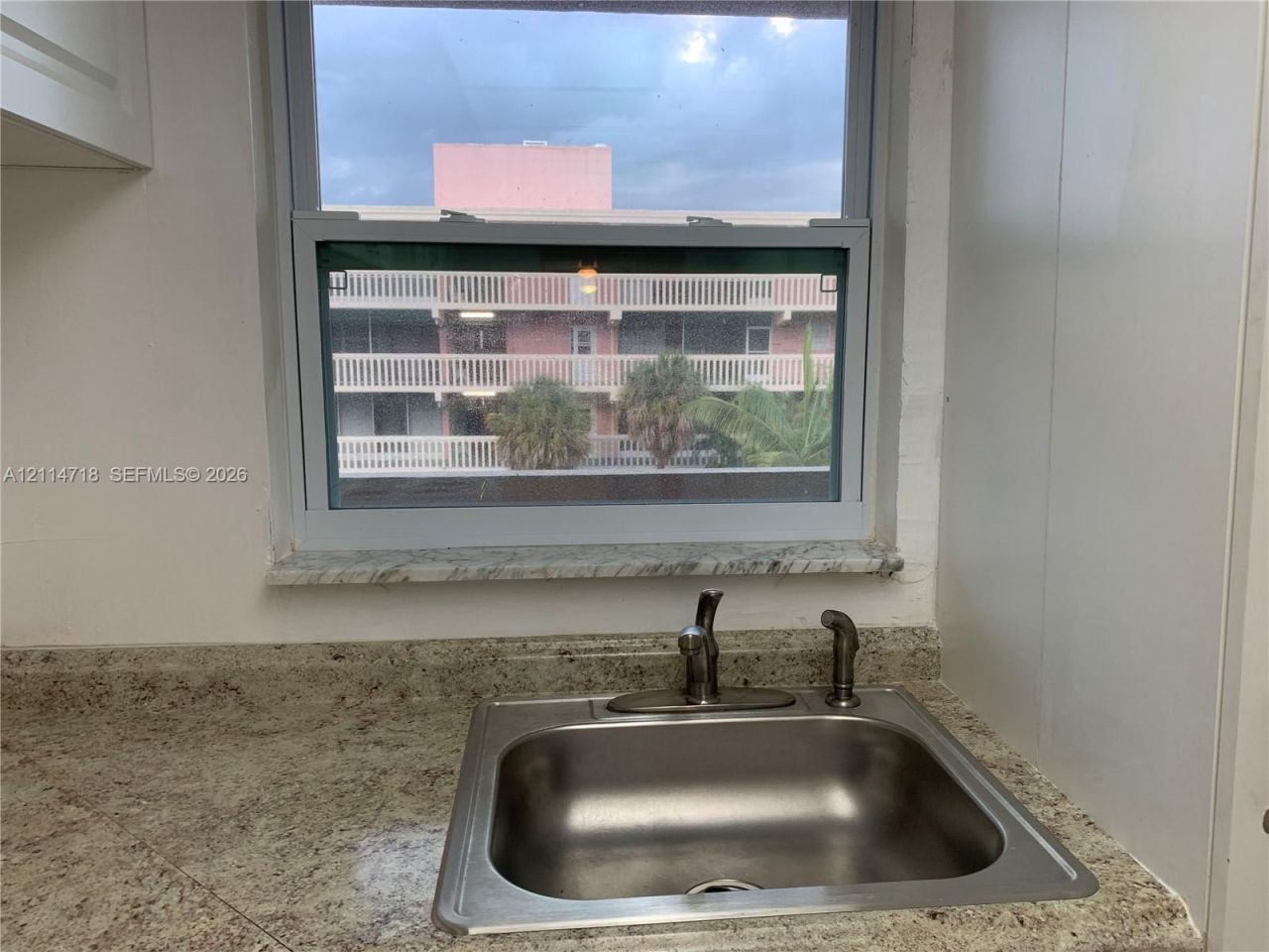 180 NE 12th Ave , Unit 14D, Hallandale Beach, FL 33009 Photo