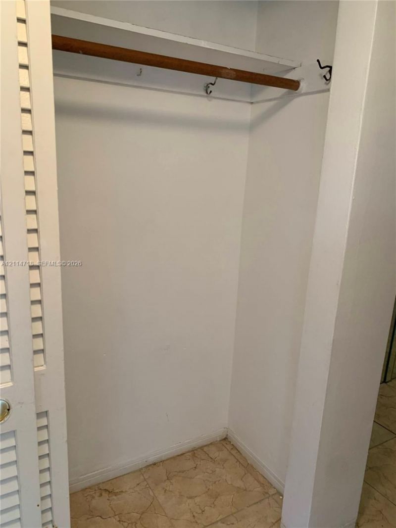 180 NE 12th Ave , Unit 14D, Hallandale Beach, FL 33009 Photo