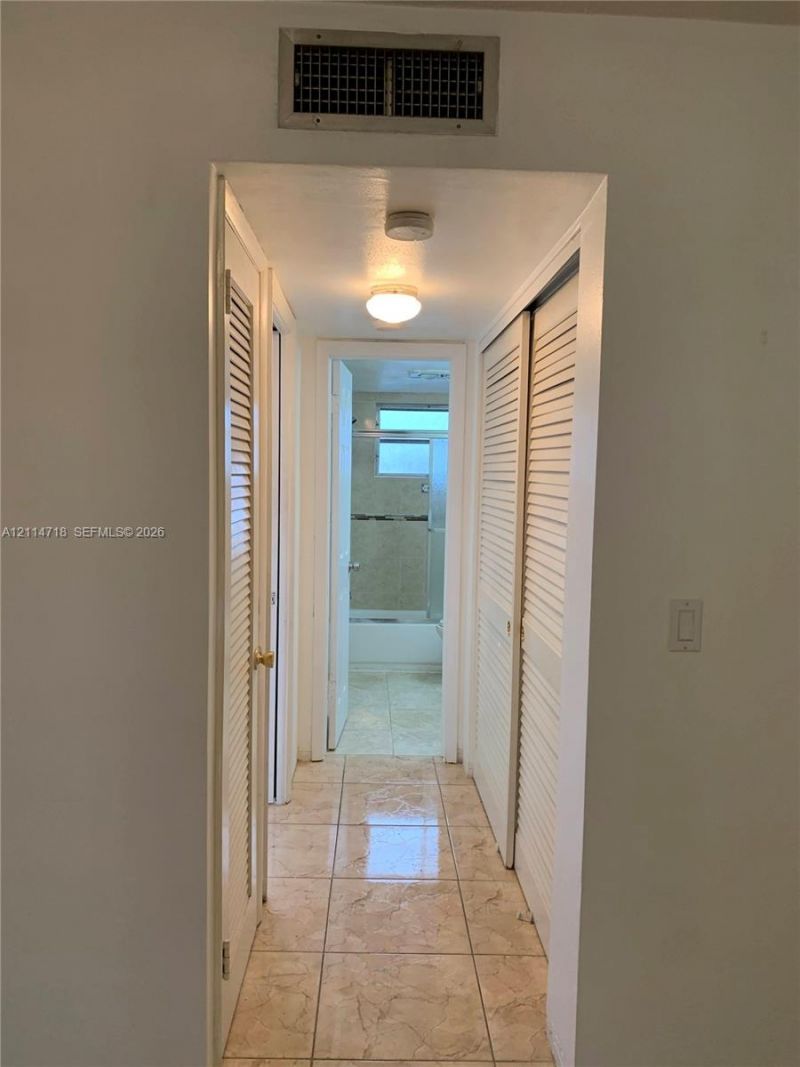 180 NE 12th Ave , Unit 14D, Hallandale Beach, FL 33009 Photo