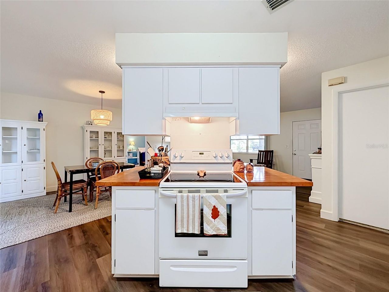 1038 Scotch Pine Court , Leesburg, FL 34788 Photo